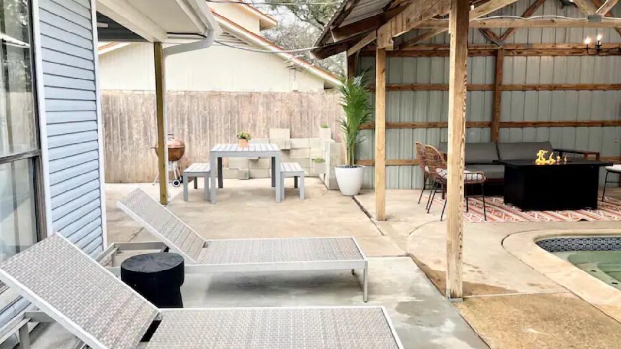 Photo of Outdoor in Indian Oaks