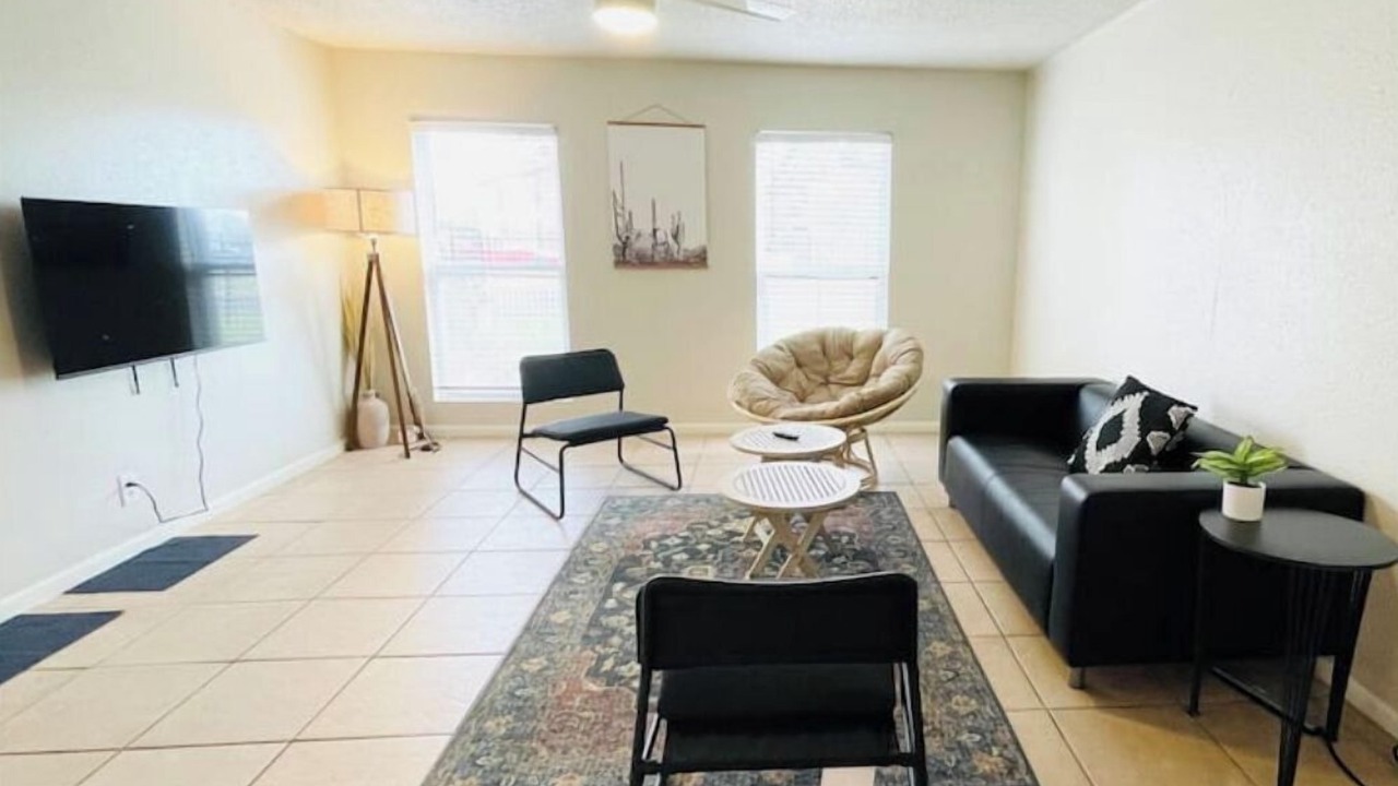 Photo of Livingroom in Parker Lane