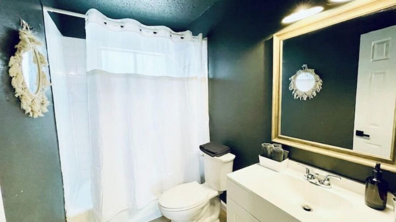 Photo of Bathroom in Parker Lane