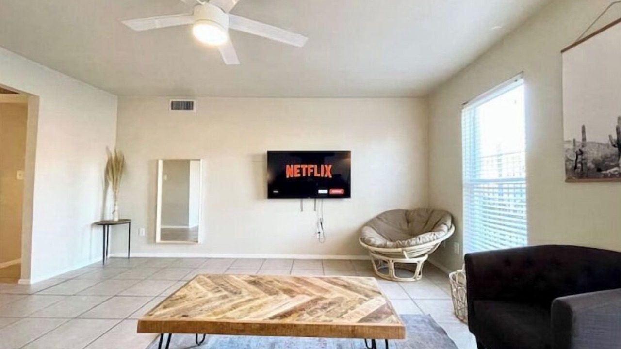 Photo of Livingroom in Parker Lane