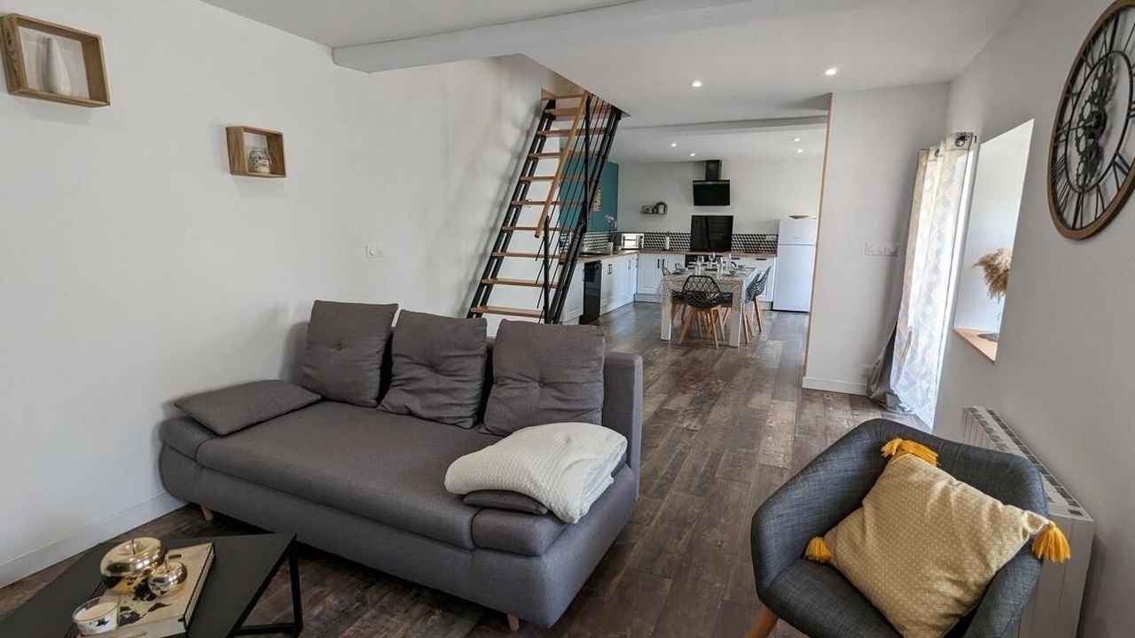 Photo of Livingroom in Saint-Meme-les-Carrieres