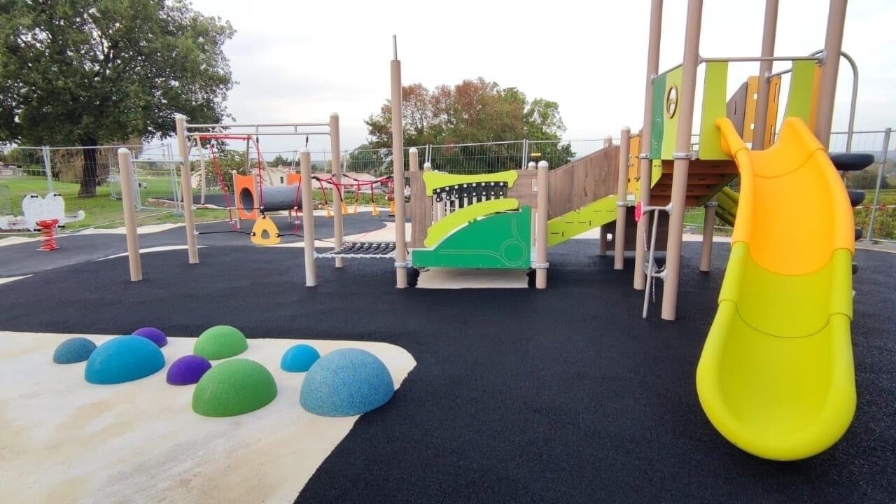 Photo of Others in Saint-Meme-les-Carrieres