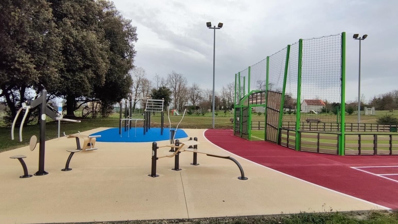 Photo of Others in Saint-Meme-les-Carrieres