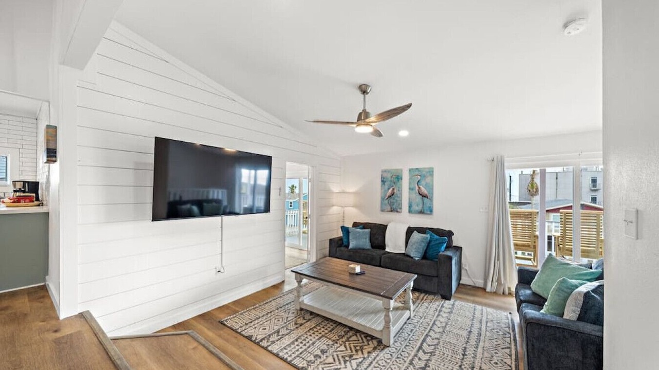 Photo of Bedroom in Bermuda Beach