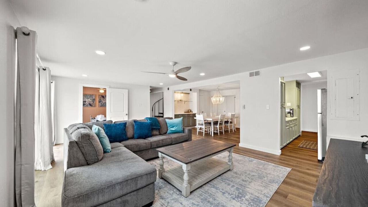 Photo of Bedroom in Bermuda Beach