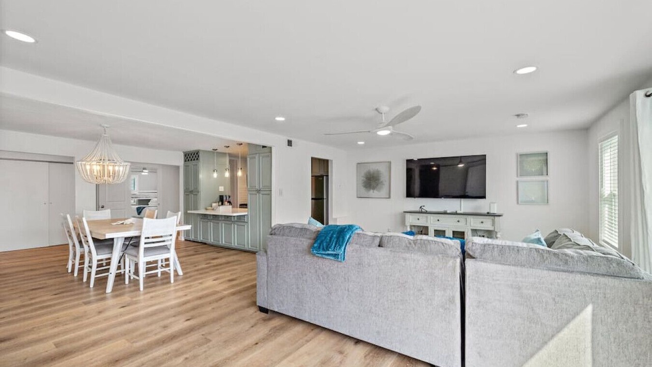 Photo of Bedroom in Bermuda Beach