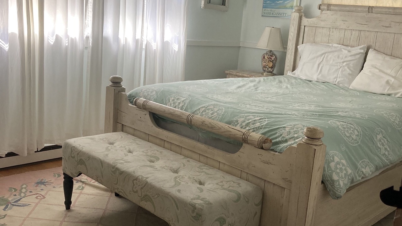 Photo of Bedroom in Saunderstown