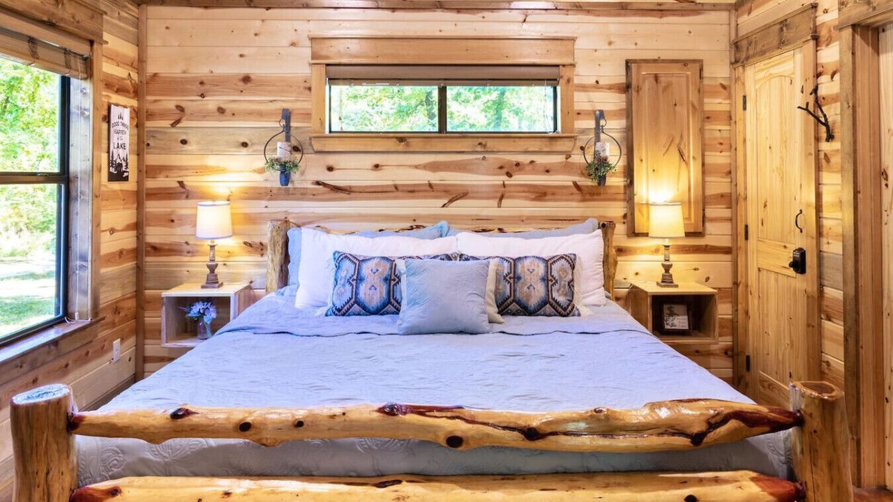 Photo of Bedroom in Hochatown