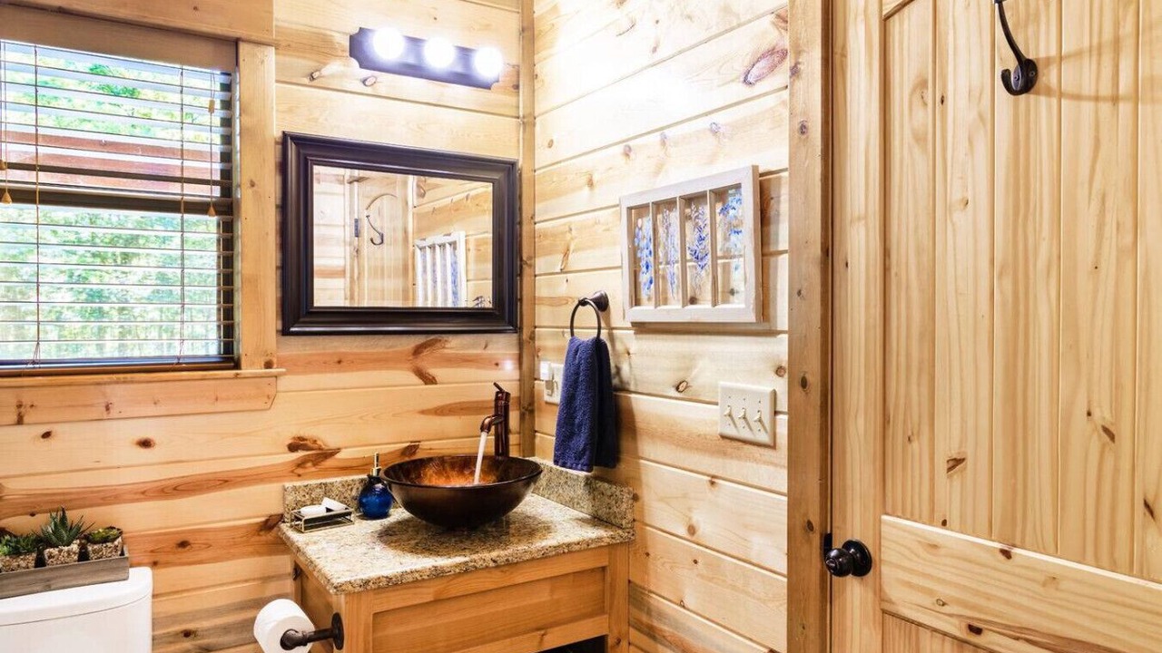 Photo of Bathroom in Hochatown