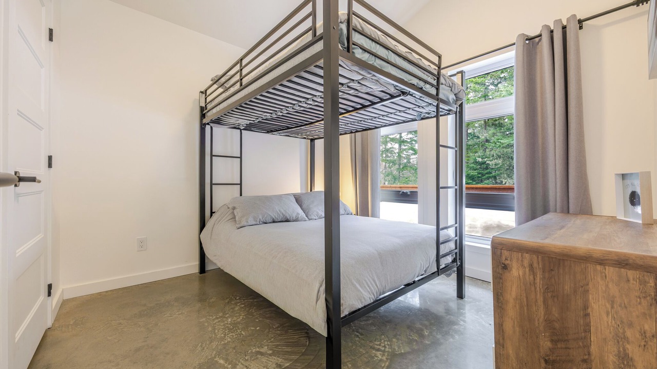 Photo of Bedroom in Saint-Tite-des-Caps