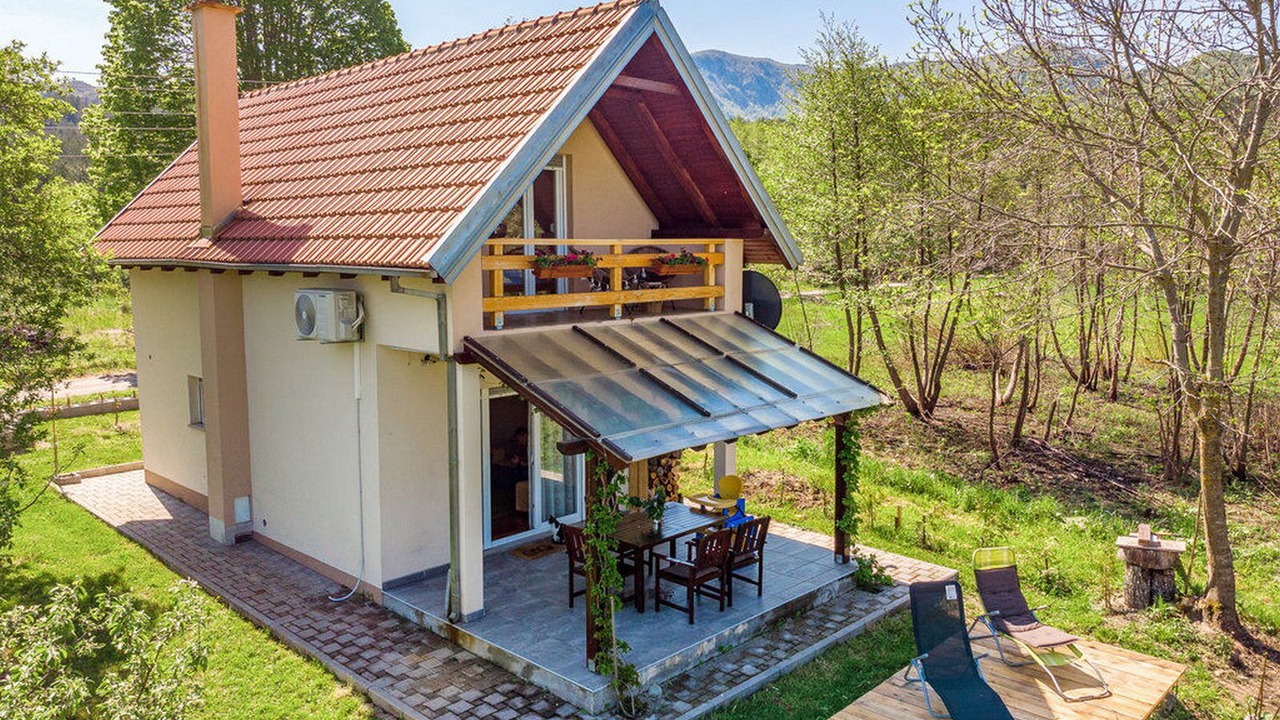 Photo of Outdoor in Gracac