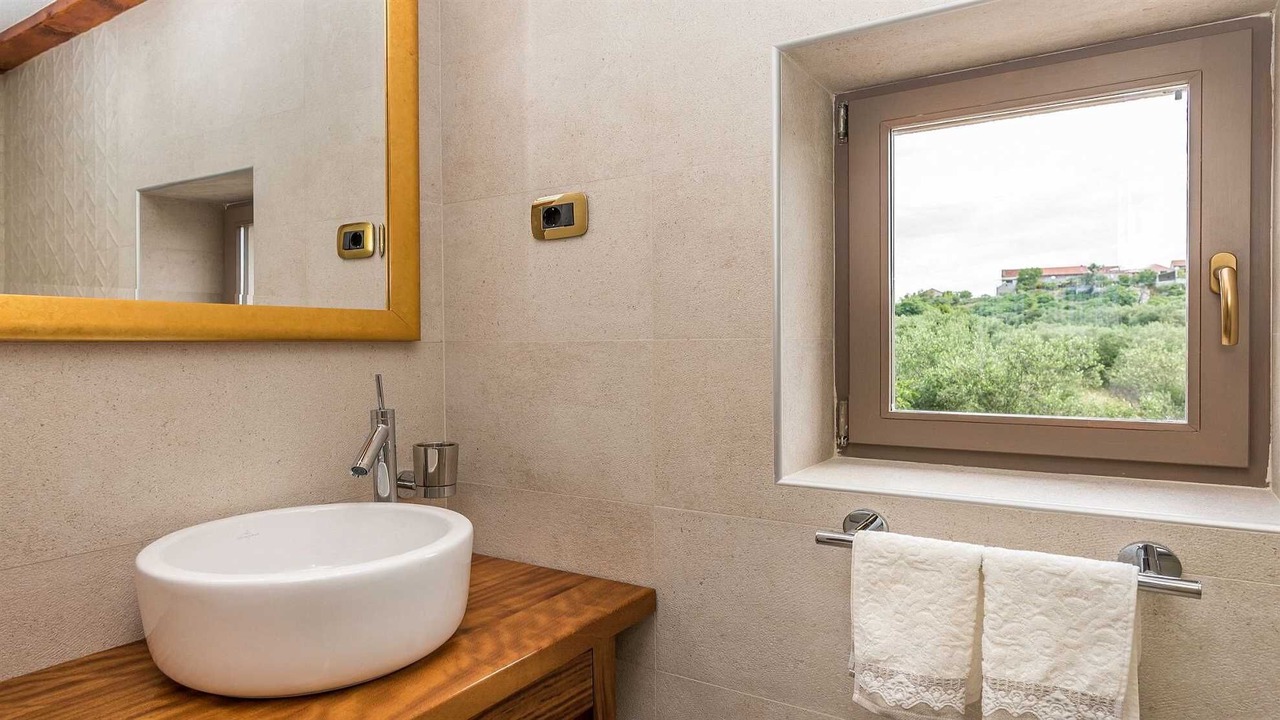 Photo of Bathroom in Skradin