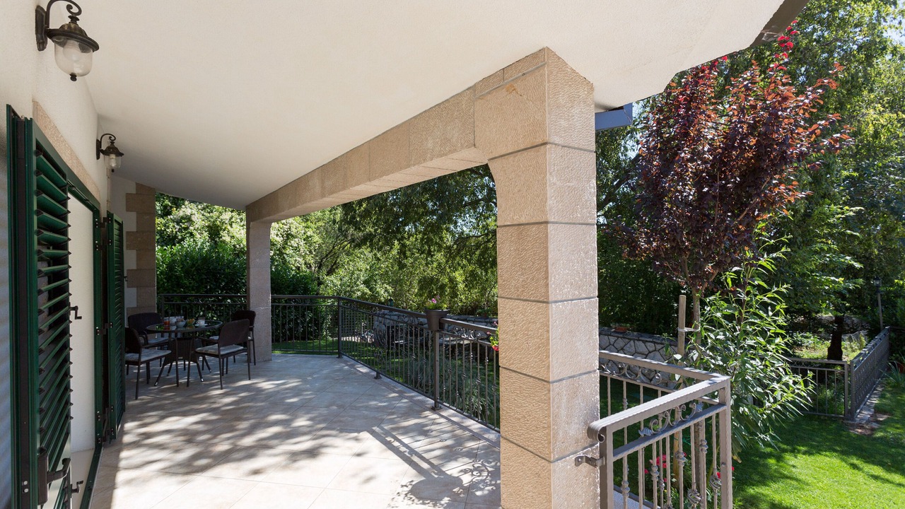 Photo of Patio Balcony in Gornji Prolozac