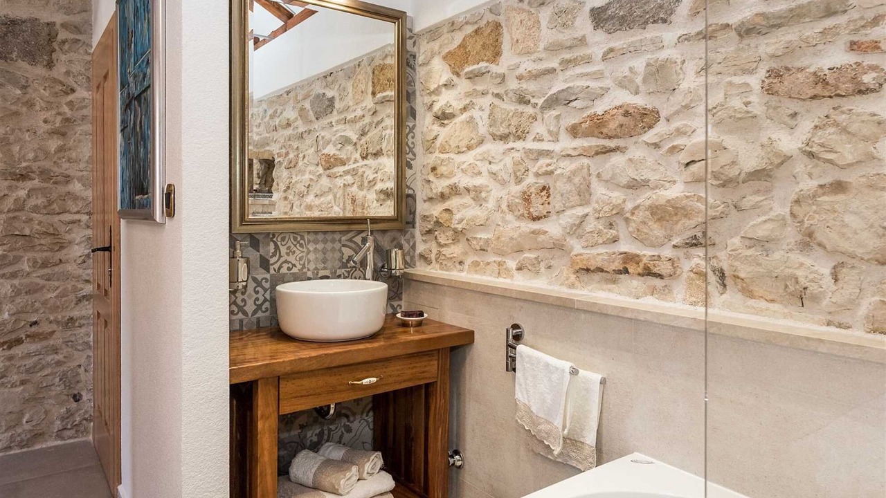 Photo of Bathroom in Skradin
