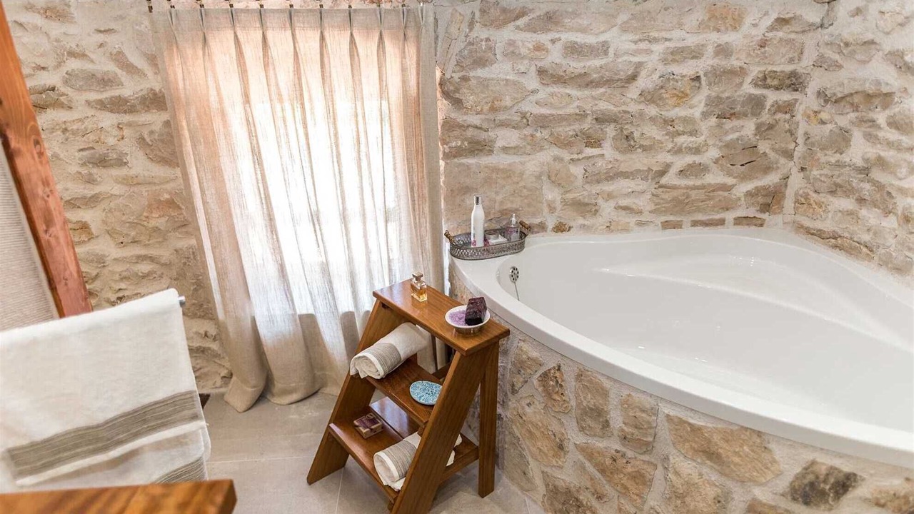 Photo of Bathroom in Skradin