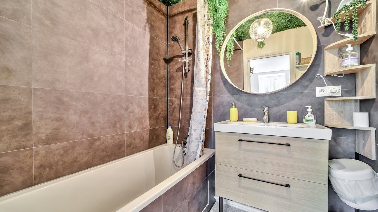 Photo of Bathroom in Lille Centre Ville