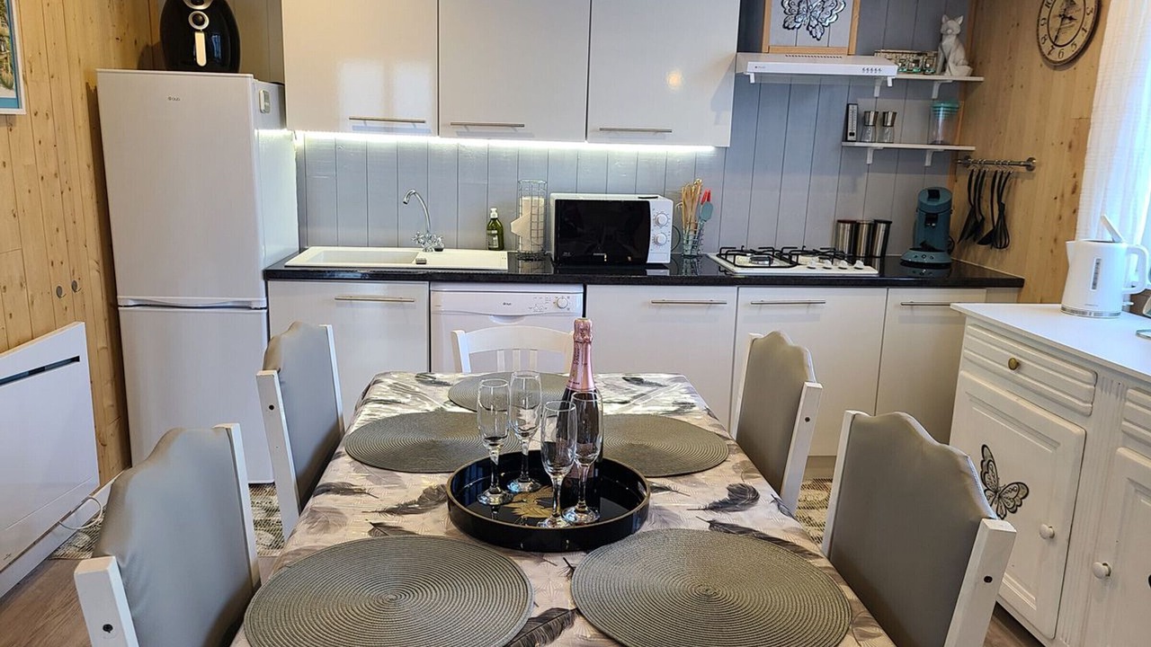 Photo of Kitchen in Taintrux