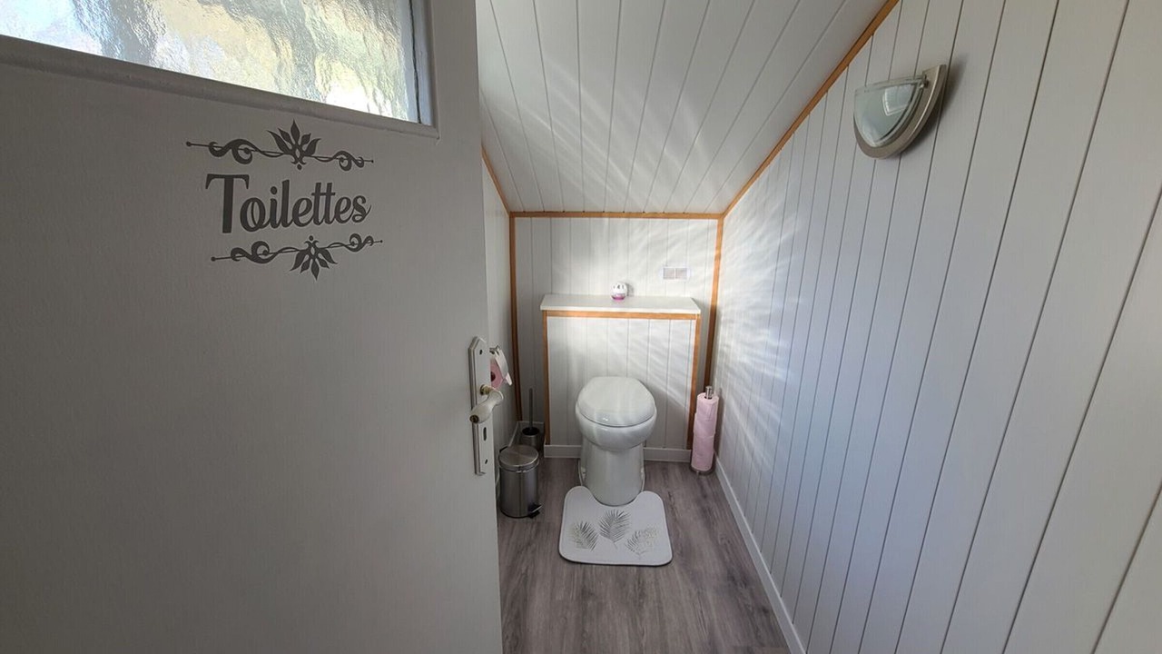 Photo of Bathroom in Taintrux