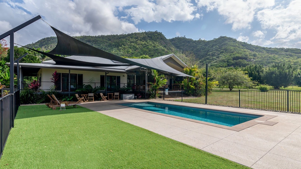 Photo of Outdoor in Mowbray