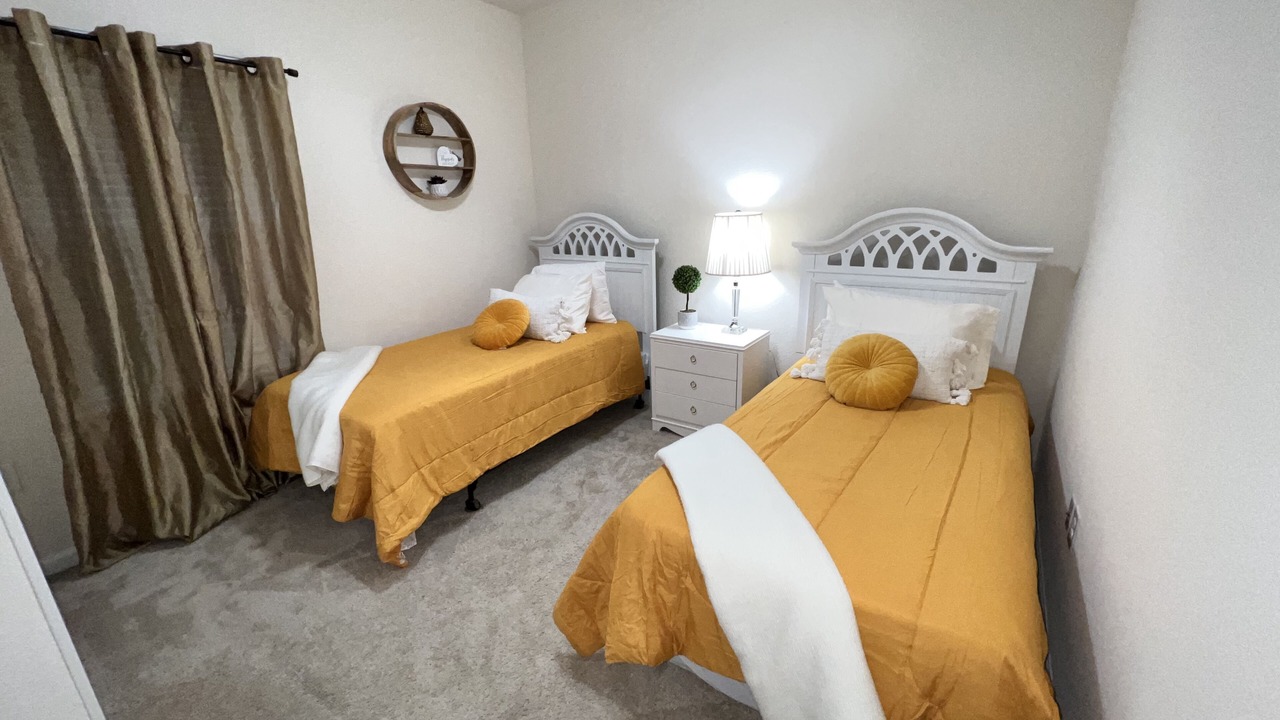 Photo of Bedroom in Baymeadows