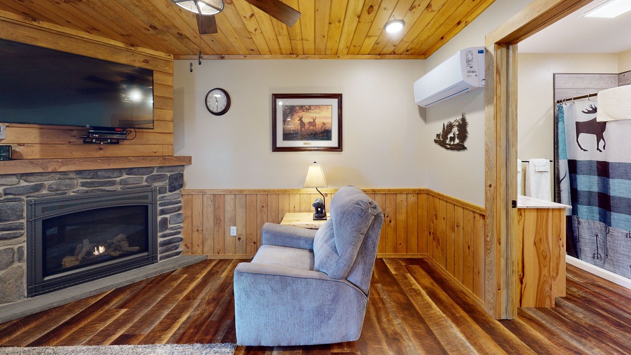 Photo of Livingroom in Gaines