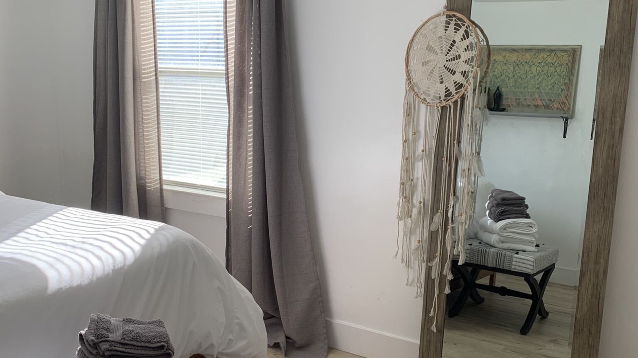 Photo of Bedroom in Cloverdale