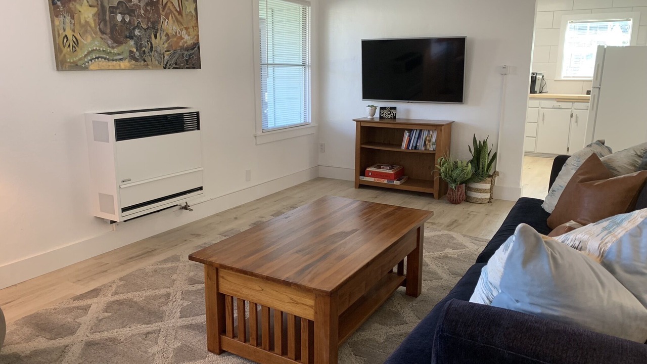 Photo of Livingroom in Cloverdale