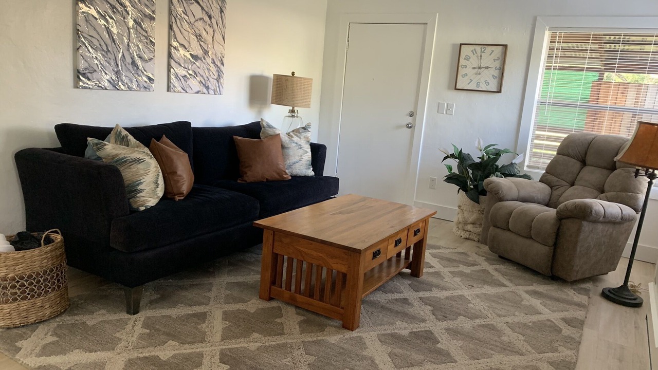 Photo of Livingroom in Cloverdale