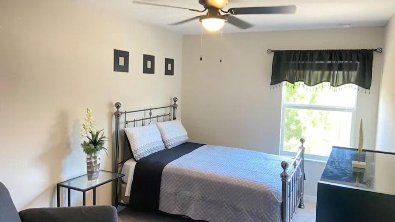 Photo of Bedroom in Riverview