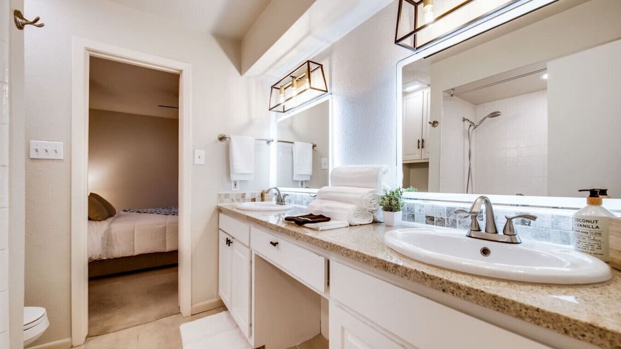 Photo of Bathroom in Lake Highlands