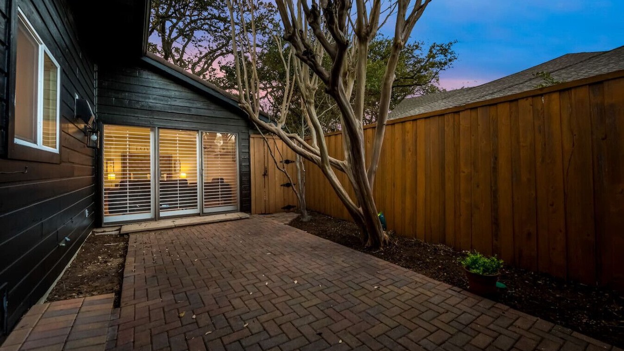 Photo of Patio Balcony in Lake Highlands