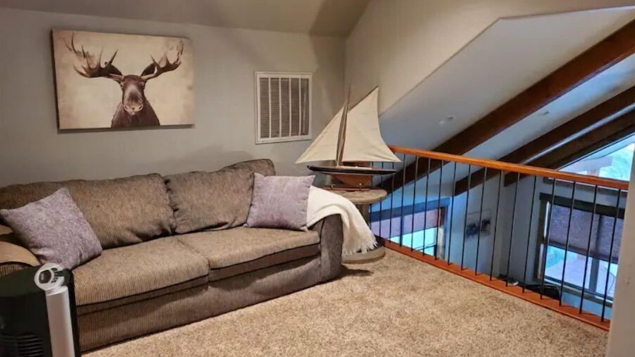 Photo of Livingroom in Rexford