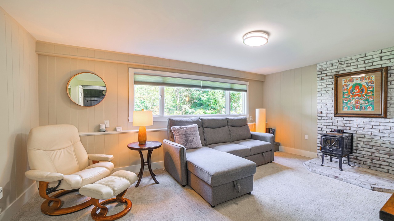 Photo of Livingroom in Brownsville