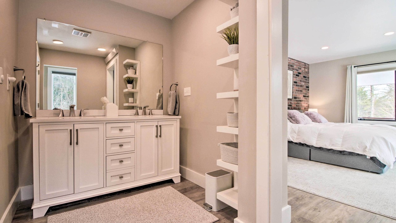 Photo of Bathroom in Brownsville