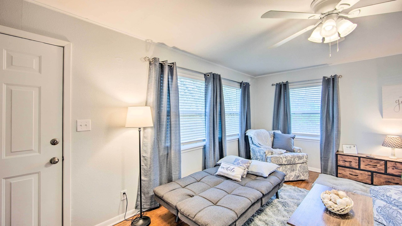 Photo of Livingroom in Longview