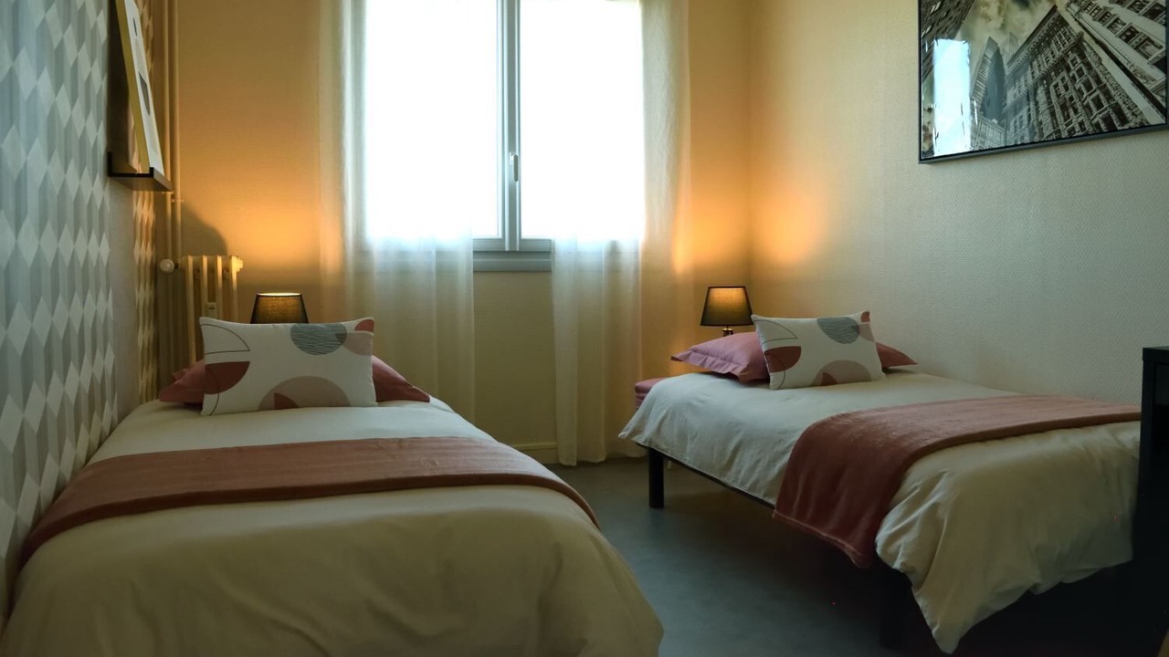 Photo of Bedroom in Alencon