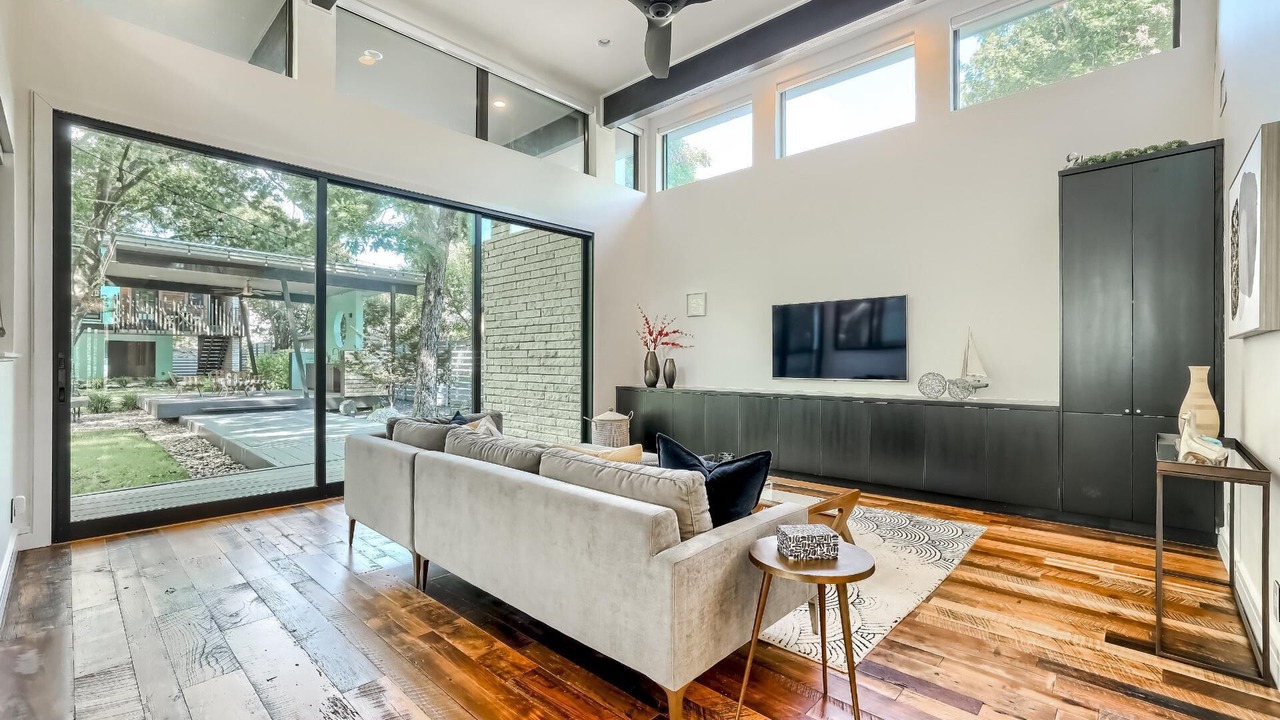 Photo of Livingroom in Zilker