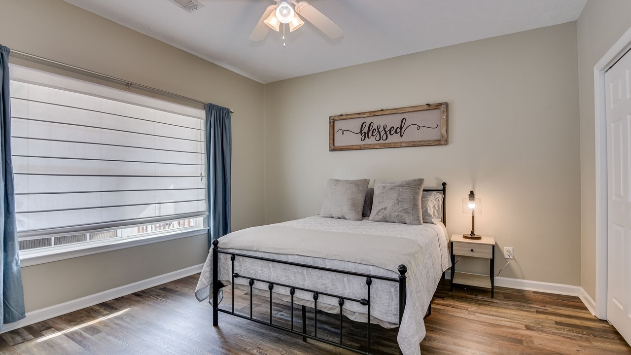 Photo of Bedroom in Midtown