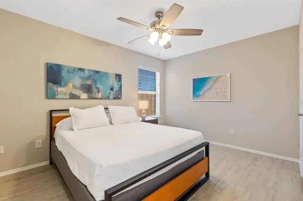 Photo of Bedroom in Garland