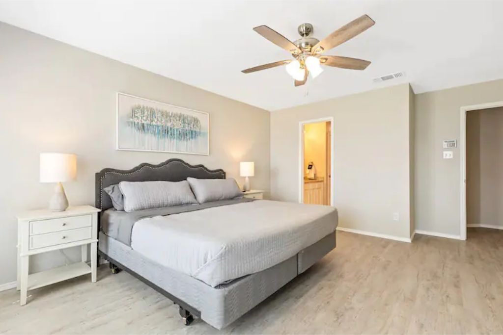 Photo of Bedroom in Garland