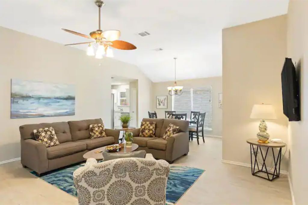 Photo of Livingroom in Garland