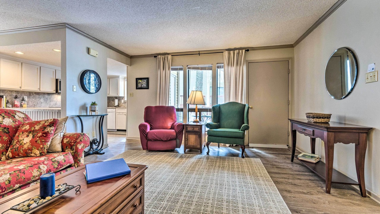 Photo of Livingroom in Fairfield Bay