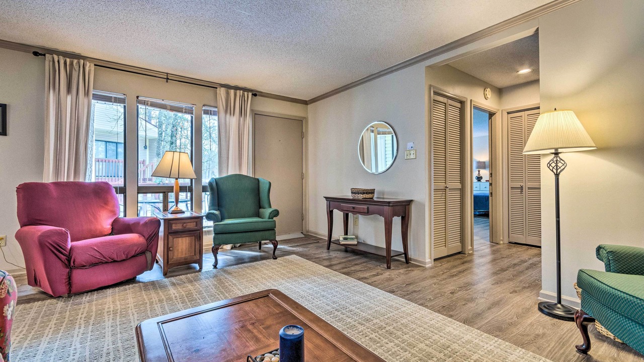 Photo of Livingroom in Fairfield Bay