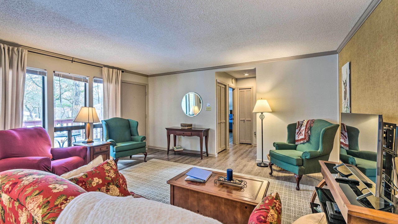 Photo of Livingroom in Fairfield Bay