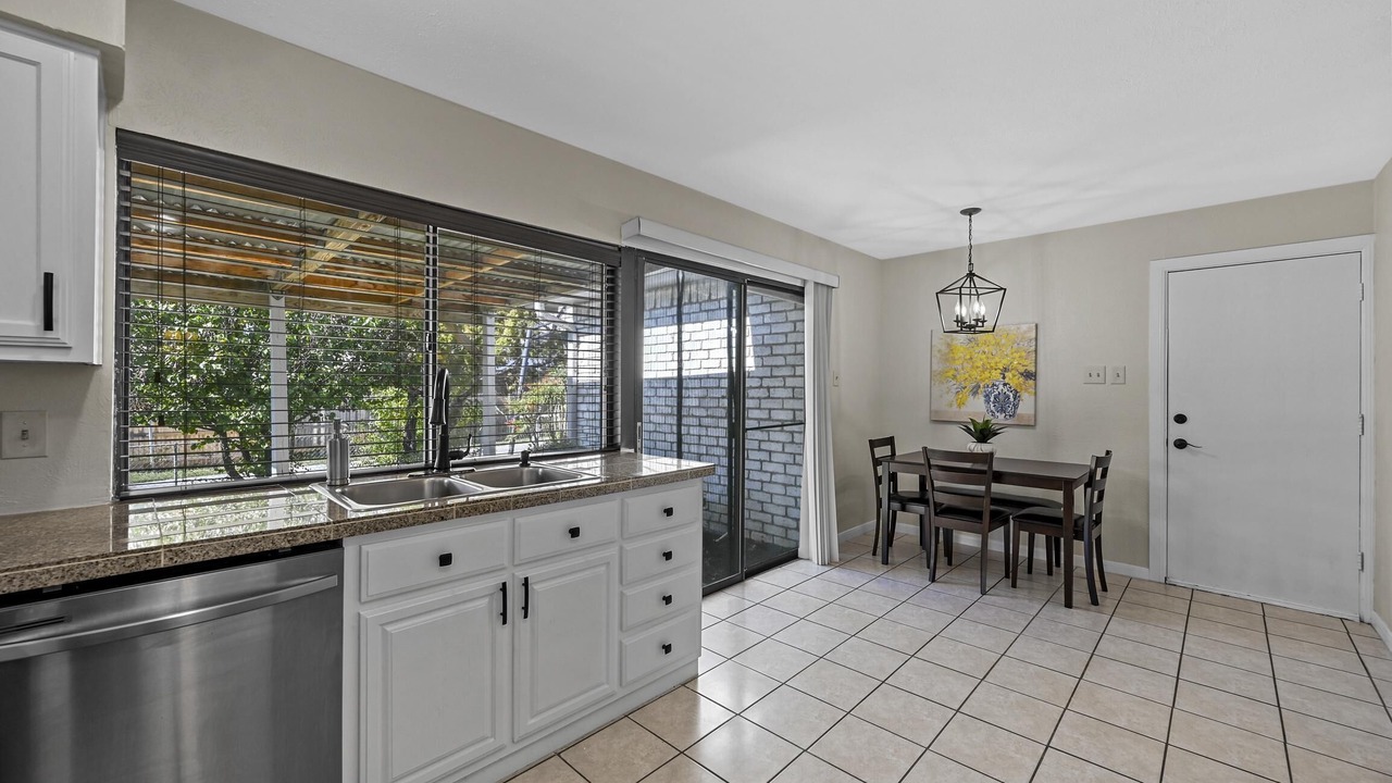 Photo of Kitchen in North Central Carrollton