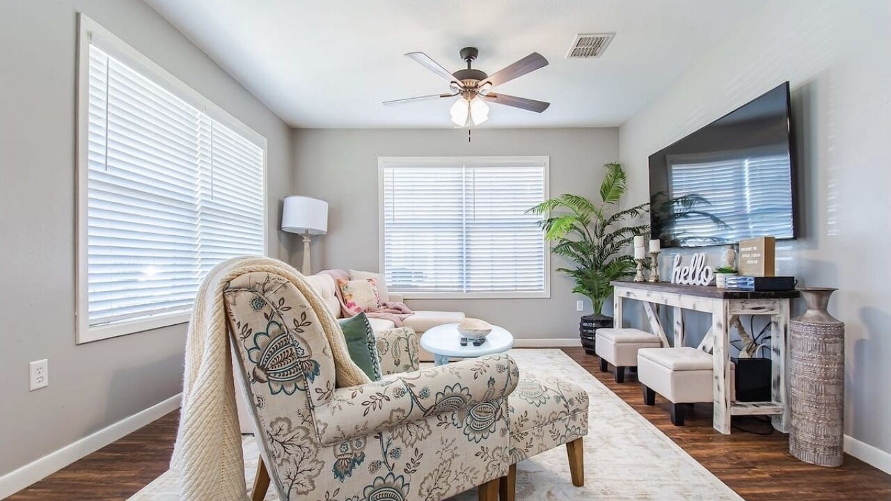 Photo of Livingroom in College Station