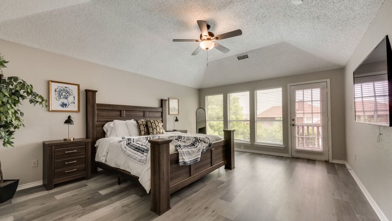 Photo of Bedroom in Rowlett