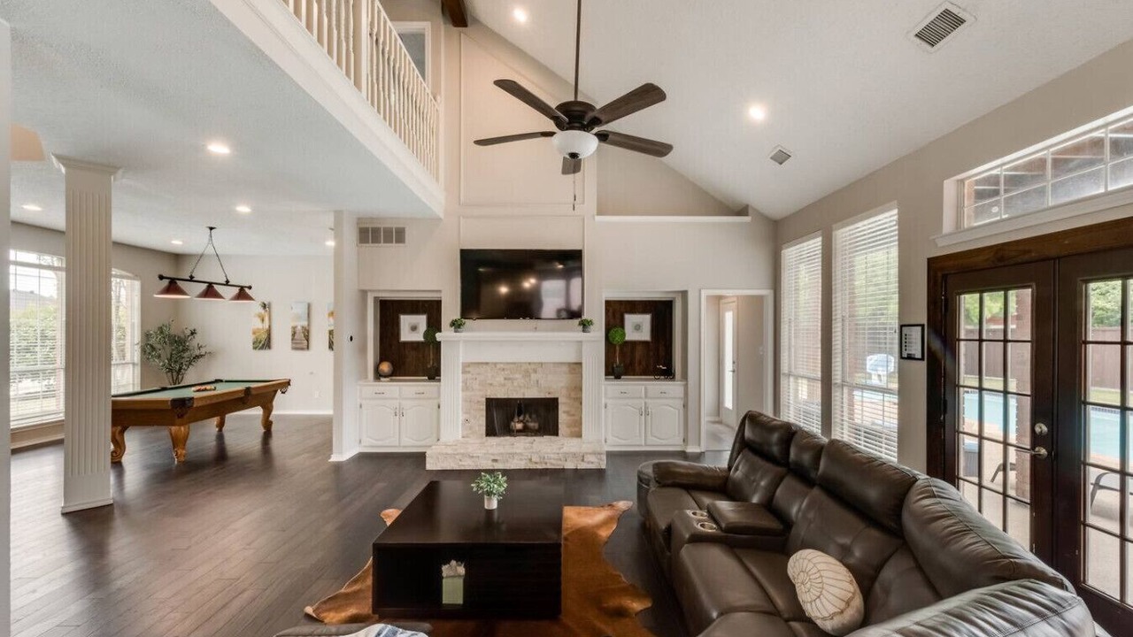 Photo of Livingroom in Rowlett