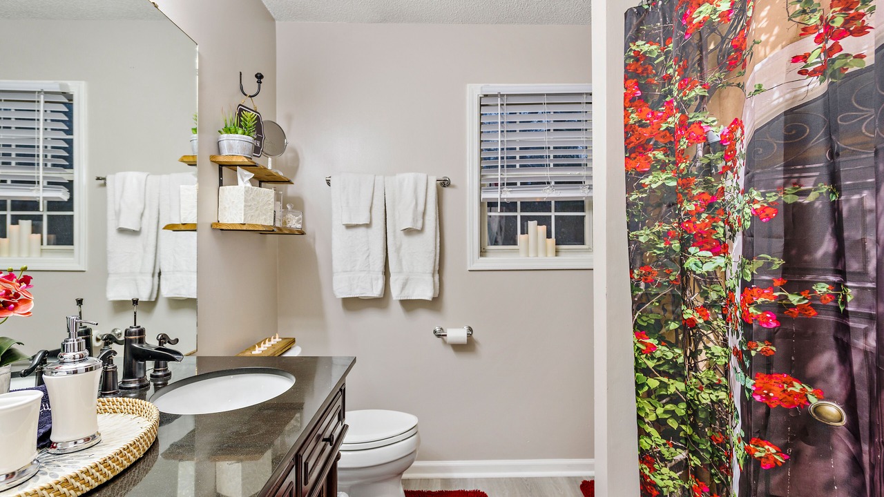 Photo of Bathroom in Enterprise