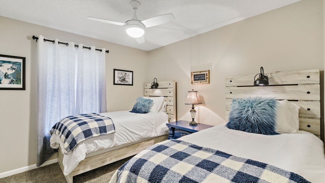 Photo of Bedroom in Enterprise